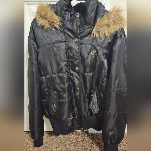 Women's Winter Jacket - Picture 3 of 5